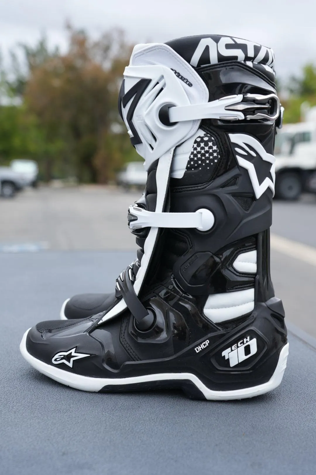 Alpinestars Tech 10 Boots - Black/White