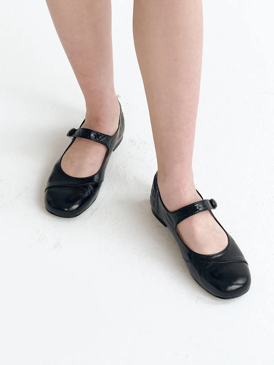 [BUTTERFLIES IN STUMMY] Seasonless round mary jane shoes (5colors)