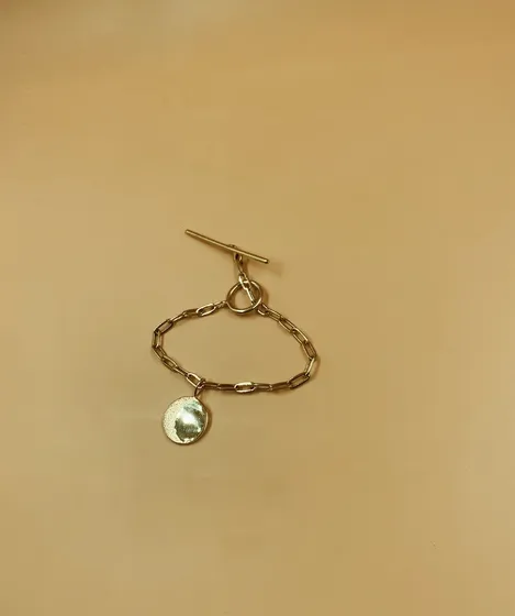 Kaori Toggle Anklet With and Without Charm In Brass