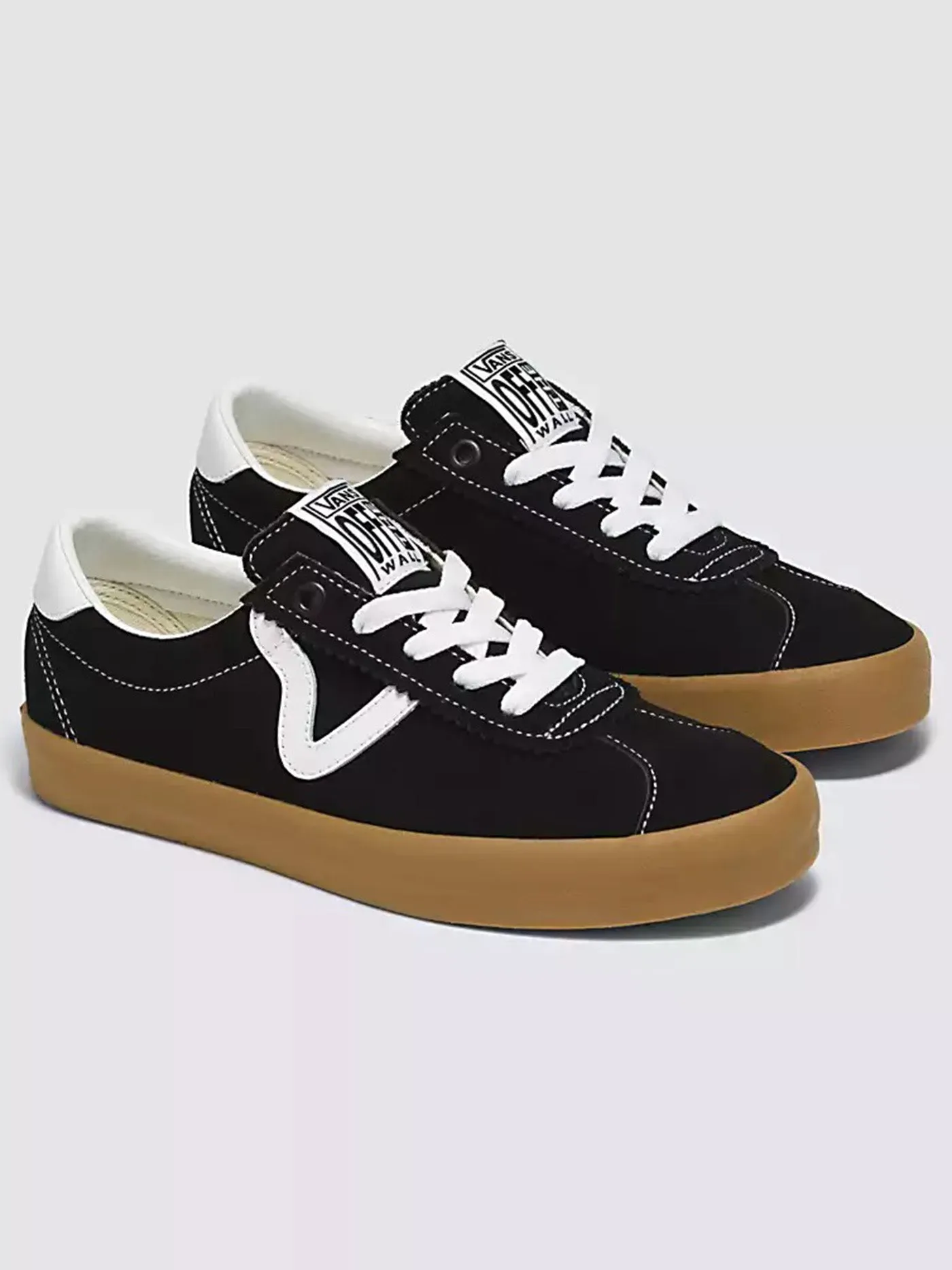 Sport Low Black / Gum Shoes